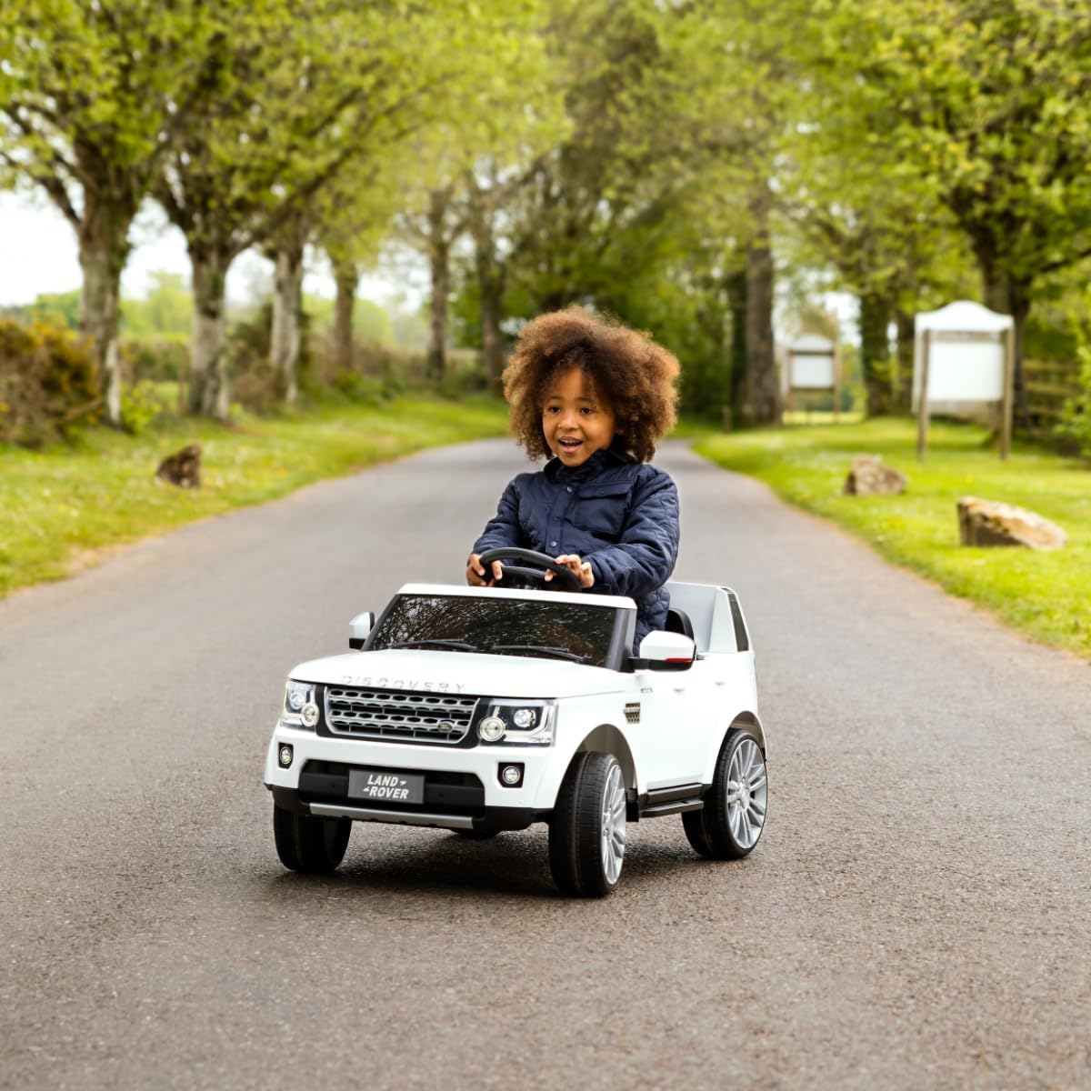 XOOTZ® - Electric Ride-on Car for Kids (BMW 4 Series / Mercedes-Benz / Range Rover SVR)