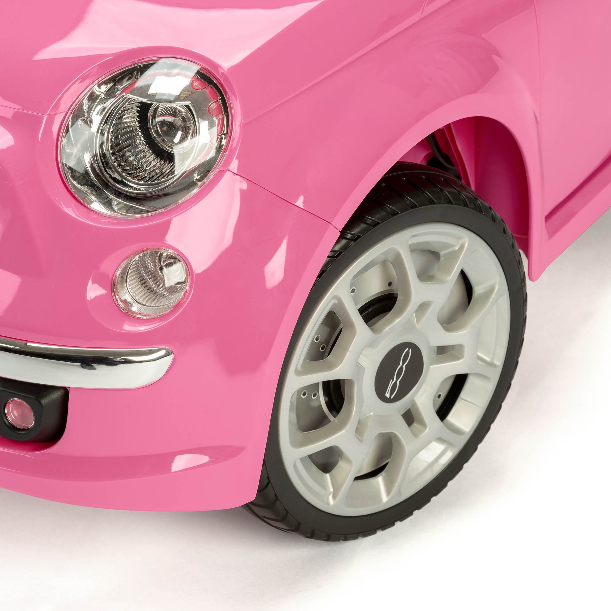 XOOTZ® - Official Licensed Range Rover/FIAT Electric Ride-on Car - Rich Kids Playground