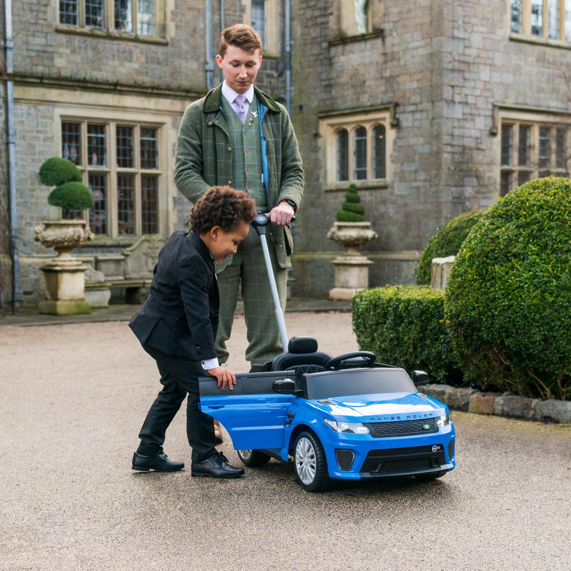 XOOTZ® - Official Licensed Range Rover/FIAT Electric Ride-on Car - Rich Kids Playground